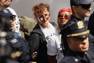 Susan Sarandon ve Hannah Einbinder New York'taki Filistin'e Destek Eyleminde Gözaltına Alındı