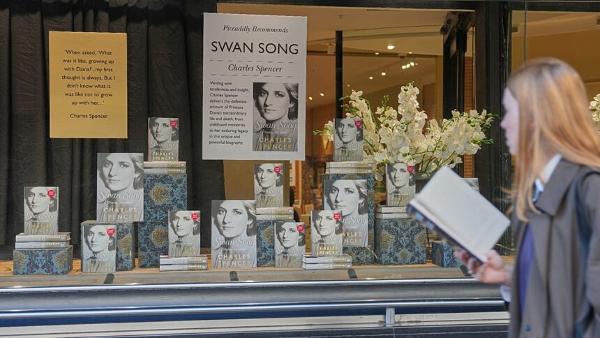 Prenses Diana Hakkında Yeni Anı Kitabı Buckingham Sarayı ile Gerilimi Tırmandırdı