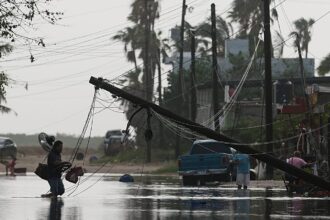Polo Kasırgası Meksika'da Hayatı Felç Etti: Sel ve Hasar Bilançosu