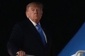 Beyaz Saray ile Medya Arasında Gerilim: CNN Muhabiri Trump’ın Uçağına Alınmadı
