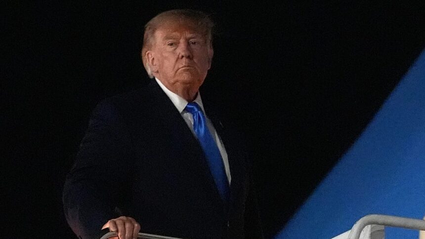 Beyaz Saray ile Medya Arasında Gerilim: CNN Muhabiri Trump’ın Uçağına Alınmadı