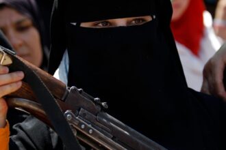 Suriye'de Bir İlk: 150 Kadın Polis Akademisinden Mezun Oldu
