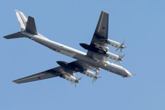 Rusya'da Eğitim Uçuşu Yapan Nükleer Kapasiteli Bombardıman Uçağı Düştü
