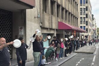 Belçika'da Gıda Güvencesizliği: 'Boş Tabak' Eylemiyle Sosyal Yardımlara Dikkat Çekildi
