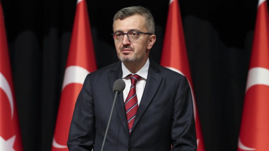 İletişim Başkanı Burhanettin Duran'dan TSK Güçlendirme Vakfı'na Kuruluş Yıl Dönümü Mesajı