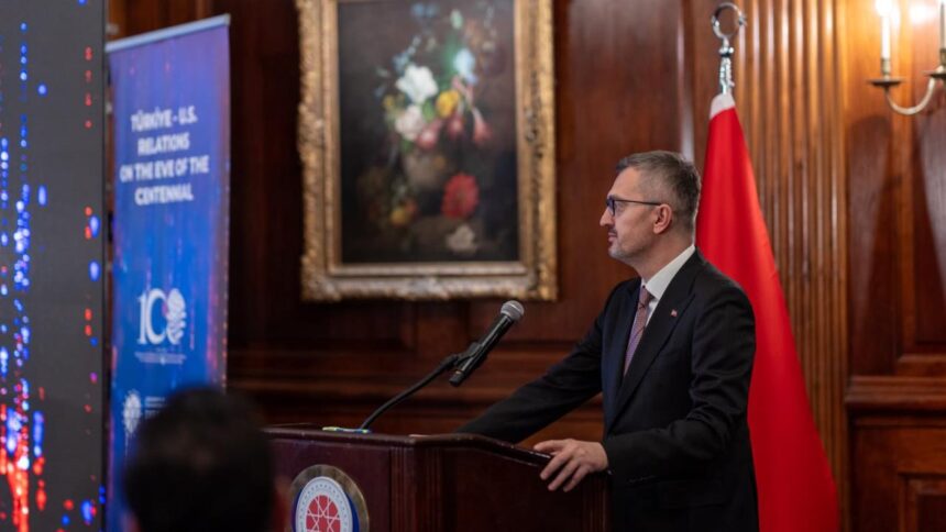 Burhanettin Duran: Uluslararası Sistem Yeni Bir Dönüşüm Sürecinde