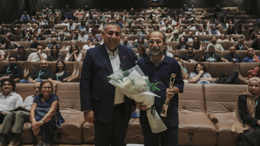 33. Adana Altın Koza Film Festivali'nde Heyecan Dorukta: İki Dünya Prömiyeri Birden