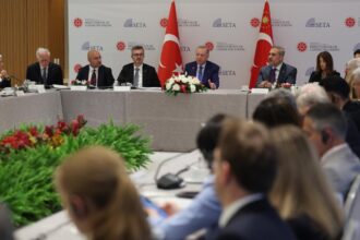 Cumhurbaşkanı Erdoğan ABD'li Düşünce Kuruluşu Temsilcilerini Kabul Etti