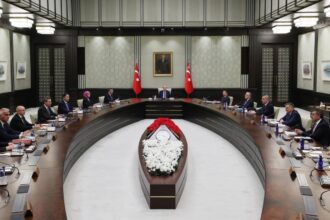 Kabine Beştepe'de Toplanıyor: Gündemde Fon Soruşturması ve Terörle Mücadele Var