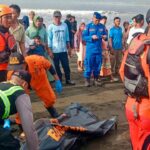 Endonezya'da Feribot Faciası: 52 Kişinin Cansız Bedenine Ulaşıldı