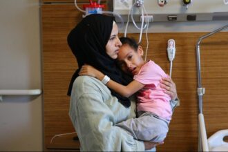 Gazze'de Yaralanan 6 Yaşındaki Sıla Ebu Kerim Tedavi İçin Türkiye'ye Getirildi