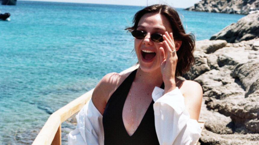 Alina Boz'dan Yaz Mevsimine Veda: Hamilelik Pozları İlgi Odağı Oldu