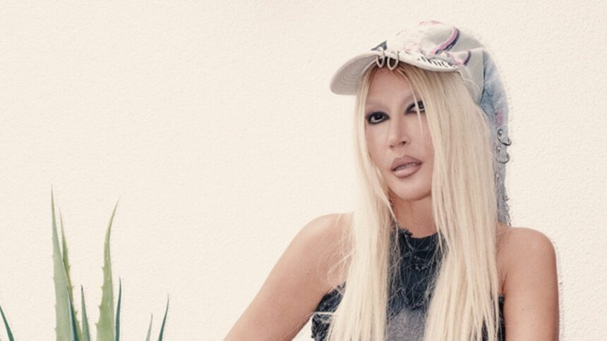 Hande Yener Müzik Kariyerinin Ardından Moda Dünyasında Avrupa'ya Açılıyor