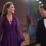 İngiliz Kraliyet Ailesi ve Tom Cruise Londra’daki Film Galasında Bir Araya Geldi