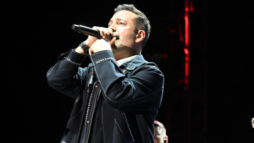 Oğuzhan Koç'tan Edirne Konserinde Gergin Anlar: Seyirciyi Sahneden Uzaklaştırdı