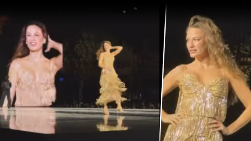 Serenay Sarıkaya Paris Moda Haftası'nda Podyumda Devleşti