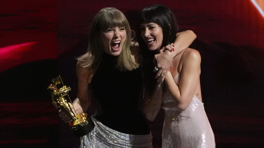 Taylor Swift MTV Video Müzik Ödülleri'nde Tarihi Bir Rekora İmza Attı