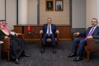 Dışişleri Bakanı Fidan New York'ta Kritik Üçlü Zirveye Ev Sahipliği Yaptı