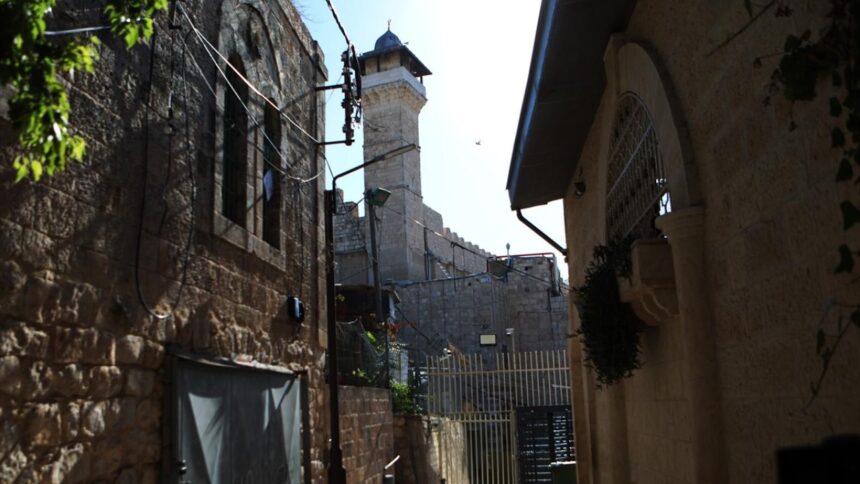 İsrail, Harem-i İbrahim Camisi'ni Yahudi Bayramları Gerekçesiyle İbadete Kapattı