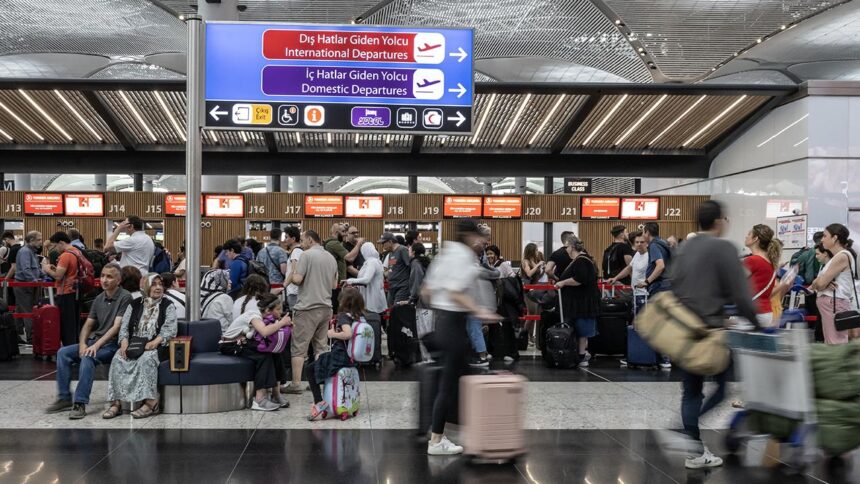 Türkiye Turizminde Liderlik Rusya ve Almanya'nın: 8 Aylık Veriler Açıklandı