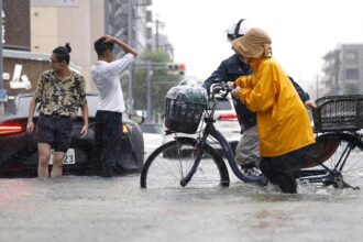 Tokyo'da 35 Günlük Rekor Yağış: İklim Değişikliği Ekonomiyi ve Turizmi Vurdu