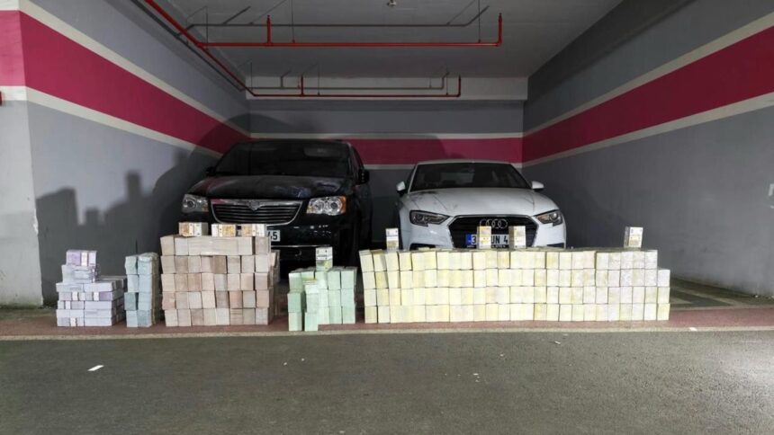İstanbul'da Kara Para Operasyonu: 'Vanlı Kara Haydar'ın Araçlarından Milyonlar Çıktı