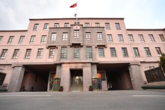 Milli Savunma Bakanlığı'ndan Yunanistan'a Uyarı: Antlaşmalara Uyun