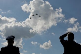 ABD'li Senatör Cotton'dan Pentagon'a Kritik Tedarik Zinciri Çağrısı