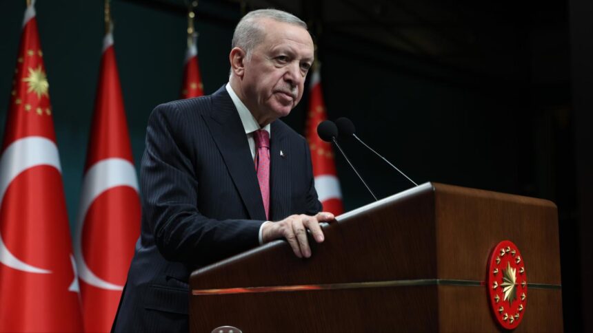 Cumhurbaşkanı Erdoğan'dan Yağlı Güreş Cumhurbaşkanlığı Kupası'na Tebrik Mesajı