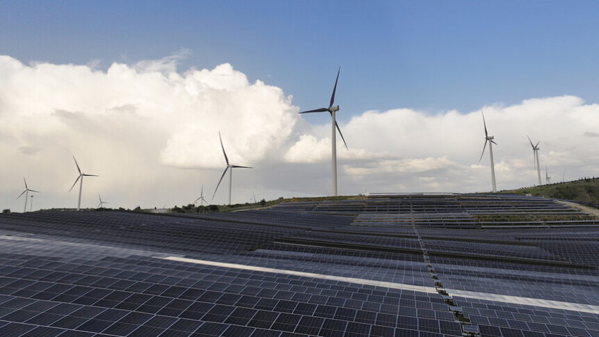 Türkiye'nin Elektrik Kurulu Gücünde Yenilenebilir Enerji Payı Yüzde 63'e Dayandı