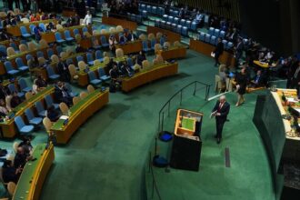 Ahmet Tibi'den Netanyahu'ya 'Boş Salon' Göndermesi: BM'deki Protestolara Dikkat Çekti