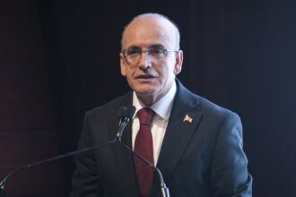 Hazine ve Maliye Bakanı Mehmet Şimşek'ten İstifa İddialarına Yanıt