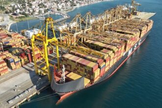 Asyaport'ta Tarihi Rekor: Tek Gemi Uğrağında 22 Bin 896 TEU Elleçlendi