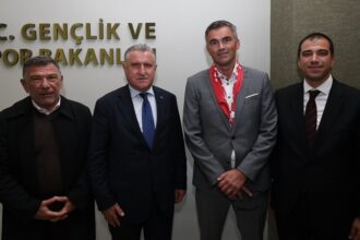 Gençlik ve Spor Bakanı Osman Aşkın Bak, Avrupa Okul Sporları Federasyonu Heyetini Ağırladı