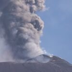 Etna Yanardağı'ndaki Hareketlilik Hava Ulaşımını Durdurdu