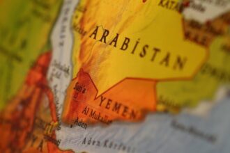 Yemen Ordusu Taiz’de Stratejik Kirfan Dağı’nı Kontrol Altına Aldı