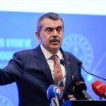 Bakan Tekin'den Yurt Dışı Eğitim Bursiyerlerine 'Elçi' Vurgusu