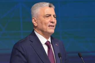 Ticaret Bakanı Bolat: Türkiye Ekonomisi İhracat Odaklı Büyüme ile Güçleniyor