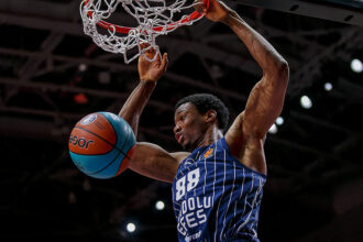 Anadolu Efes, Avrupa Ligi'ne Barcelona Deplasmanıyla Başlıyor
