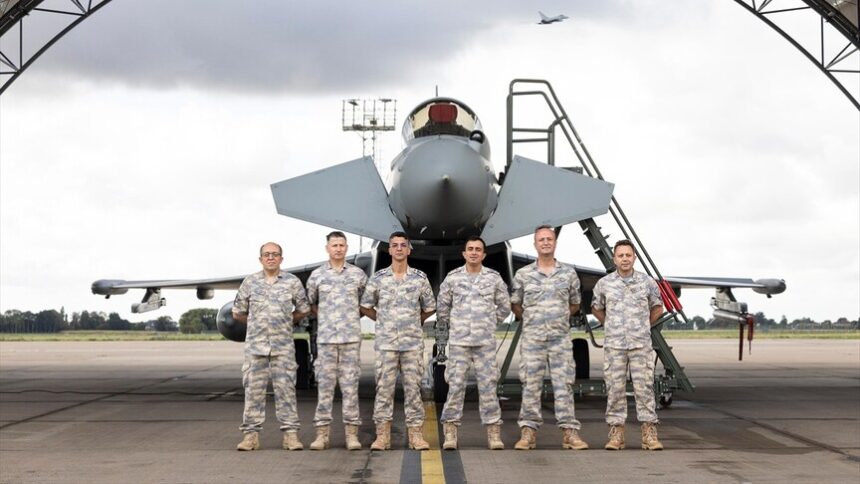 Milli Savunma Bakanlığı Heyeti İngiltere'de Eurofighter Tesislerini İnceledi