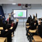 Türkiye'de Beklenen Eğitim Süresi 2025 Yılında 16,8 Yıla Ulaştı