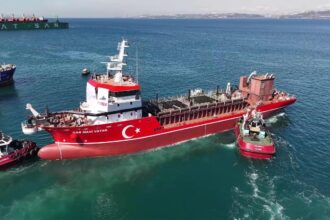 Türkiye'nin İlk Yerli Tarama Gemisi 'UAB Mavi Vatan' Suya İndirildi