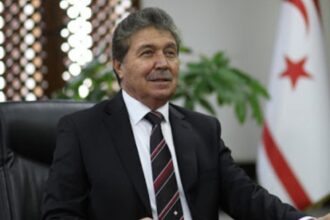 KKTC Başbakanı Üstel'den Güney Kıbrıs'ın Silahlanma Hamlelerine Yakın Takip