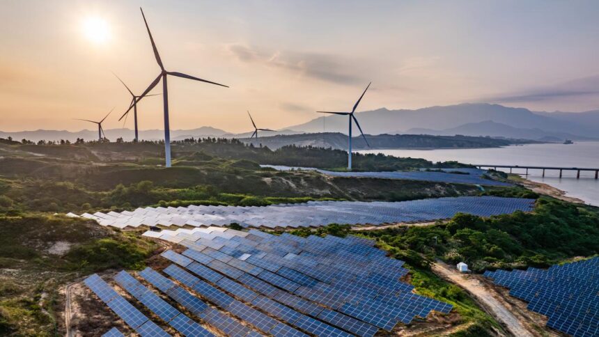 Türkiye'nin Elektrik Kurulu Gücünde Yenilenebilir Enerji Payı Yüzde 62,9'a Ulaştı
