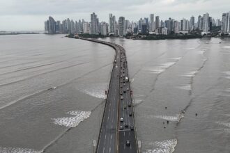 Panama'da 7,6 Büyüklüğünde Şiddetli Deprem: Tsunami Uyarısı Verildi
