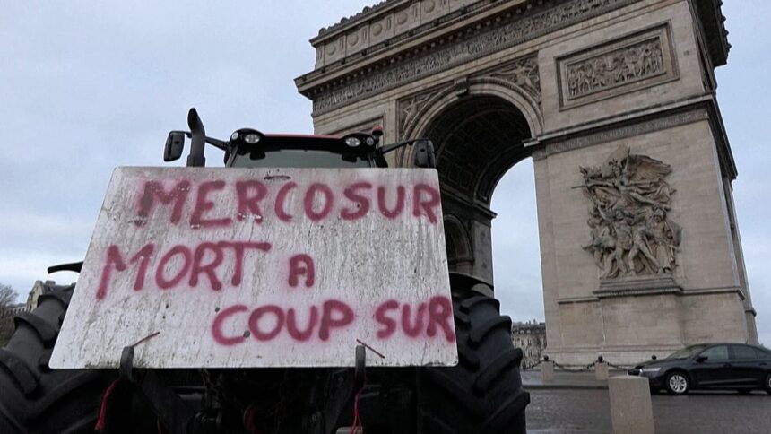 Fransız Çiftçilerden Paris'te Büyük Protesto: AB-Mercosur Anlaşmasına Tepki