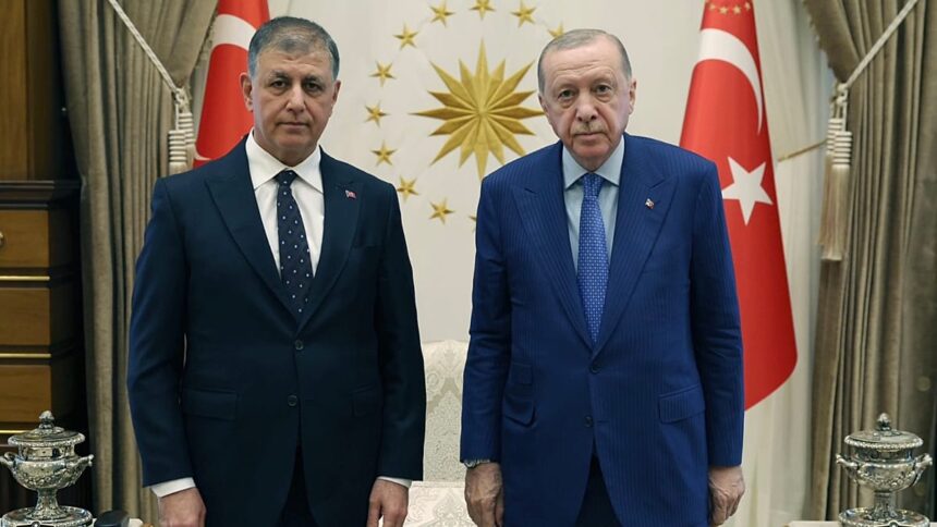İzmir Büyükşehir Belediye Başkanı Cemil Tugay İçin AK Parti İddiaları Gündemde