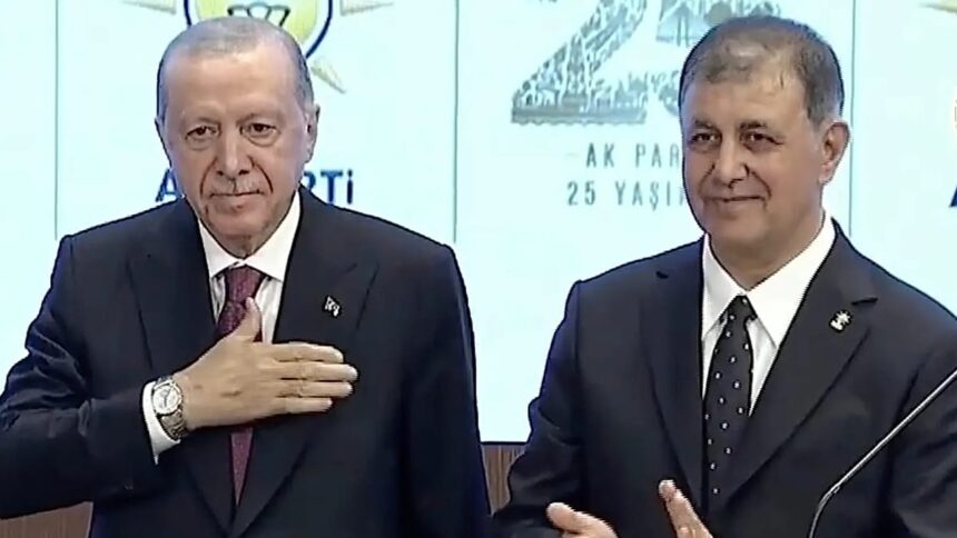 İzmir Büyükşehir Belediye Başkanı Cemil Tugay AK Parti'ye Katıldı