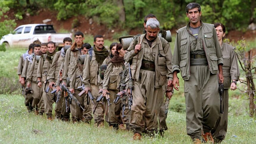 PKK, Irak'ın Kuzeyindeki Metina Bölgesinde Dört Barınma Alanını Tahliye Etti