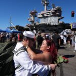 USS Abraham Lincoln Uçak Gemisi 265 Günlük Görevin Ardından San Diego'ya Döndü